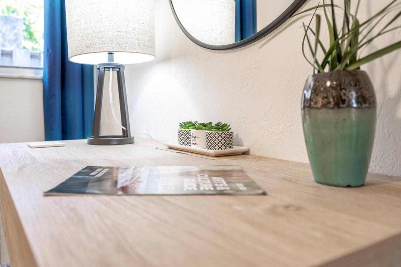 סרסוטה 2Bed 1Bath Suite Minutes To Downtown, Beaches, Restaurants, Theaters And More מראה חיצוני תמונה